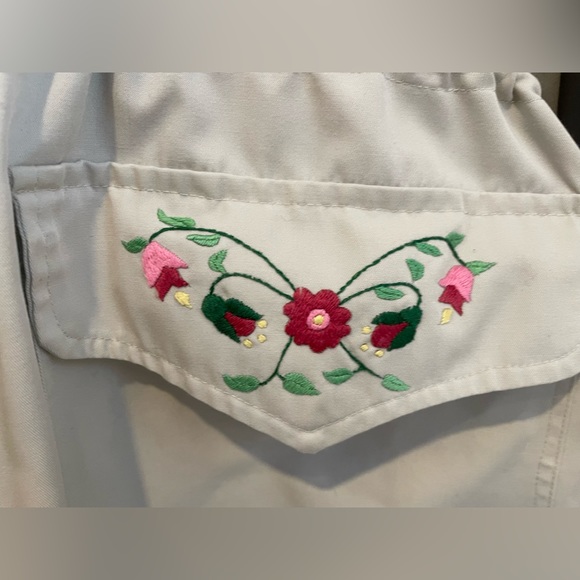 Newfoundland - Grenfell Handicrafts Jacket - Picture 3 of 4